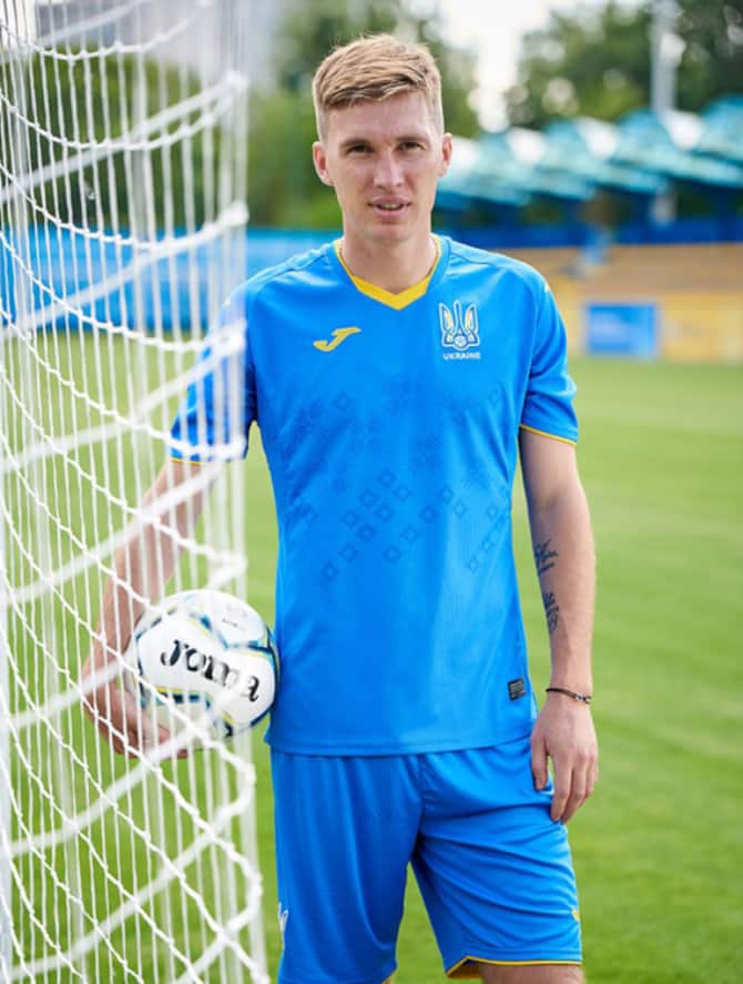 Pantaloncini calcio squadre hotsell europee